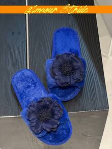 女款可愛粉色&灰色心形印花毛絨包頭拖鞋、寶藍色3D雪紡花朵毛絨拖鞋、柔軟舒適開頭室內居家拖鞋，適合秋冬、女款寶藍色3D花朵貼飾開頭拖鞋、舒適保暖臥室鞋、時尚寶藍色3D花朵設計毛絨拖鞋、女款開頭毛絨室內拖鞋、防滑居家鞋 - 藍色 - 查看 4