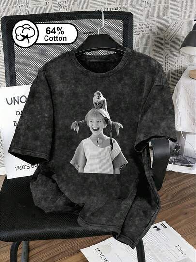 Plus-Size Women's Vintage Washed Snowflake T-Shirt With A Little Girl Graphic Print, Casual Crew Neck Short Sleeves, Everyday Wear, Summer Top. Black