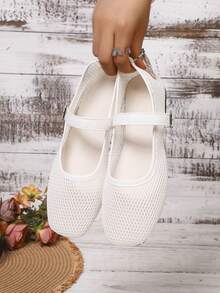 Zapatos Mary Jane de malla transpirable de verano para mujer, punta cuadrada, correa única, planos, versátiles para uso diario, casuales, de vampo bajo, color blanco - Blanco - Ver 5