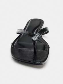 European Export 2025 Summer Minimalist Retro Roman Plus Size Sandals Thick Sole Toe-Post Flip Flops Vacation Beach Slides - Black - View 4