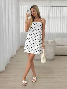 Colección de ropa femenina de moda Vestido Colección de ropa femenina de moda Ropa femenina de moda Vestimenta femenina de moda Moda Mujer  Ves - Blanco y Negro - Ver 4