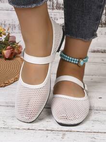 Zapatos Mary Jane de malla transpirable de verano para mujer, punta cuadrada, correa única, planos, versátiles para uso diario, casuales, de vampo bajo, color blanco - Blanco - Ver 3