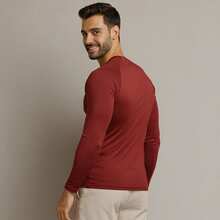 Camisa Térmica Segunda Pele Masculina UV50+ – Proteção Solar, Treino e Praia - Vinho - Visão 7
