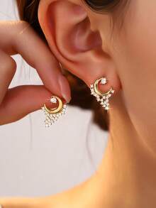 1 Paar luxuriöse, exquisite Creolen-Ohrringe mit mehreren ovalen, transparenten Zirkonia-Einlagen, Damen-Accessoire, geeignet für den täglichen Arbeitsweg und Dates - Mond - Übersicht 6