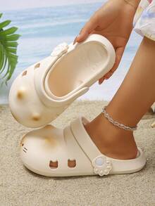 1 Pair Summer Teen Comfortable Outdoor Indoor Non-Slip Beach Fashion Cute Clog Sandals - Beige - View 4