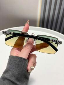 A Pair Of Vintage-Style Unisex Fashion Glasses Featuring Metal Frames, Perfect For Daily Wear, Beach Trips, Or School. These Versatile Frames Compleme - Multicolor - View 4