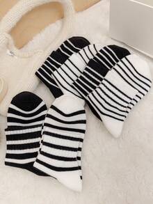 6 Pairs Black And White Versatile Simple Mid-Calf Socks - Black and White - View 3