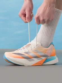 Adidas ADIZERO ADIOS PRO 4 轻便缓震休闲户外跑步鞋 KH6360，男女通用 - 亮白/深黃/天藍 - 查看 4