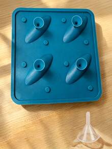 1/2pcs Silicone Shark Shaped Tray, Includes 4-Cavity Mold Tray And 1 Funnel, Creative Animal 3D Shark Shaped Ice Cube Mold, Reusable And Stackable, Soft And Easy To Remove, Suitable For Ice Cubes, Whiskey, Cocktails, Desserts, Parties, Beer, Coffee, Easter And Holiday Decorations - A - View 14