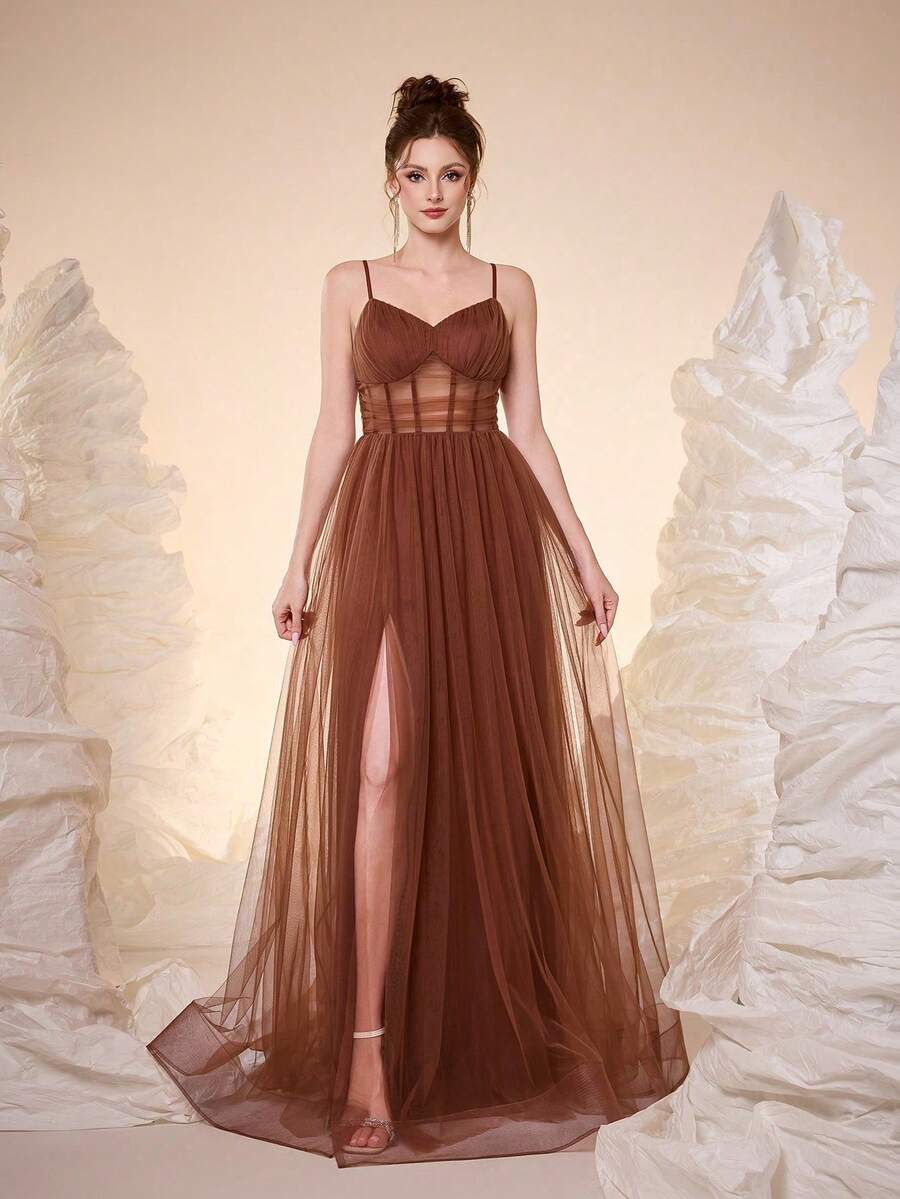 Vestido de dama de honor con hombros descubiertos, romántico y nuevo, de gasa con pliegues y volantes, negro para boda de primavera - Caqui - Ver 1
