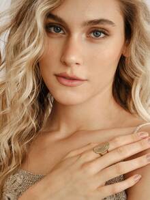 Nocturel 1 pieza Anillo abierto de acero inoxidable con textura metálica geométrica y exagerada, anillo de mujer de acero inoxidable, anillo de oro de acero inoxidable, accesorio de oro, adecuado para hombres y mujeres para uso diario y fiestas, anillo ajustable grande de círculo de acero inoxidable 304, accesorio de joyería minimalista DIY, enchapado en oro de 18K y plata, anillo de tortuga marina, adecuado para verano, vuelta al colegio, temporada de bodas, fiesta en la playa y regalo del Día de la Madre - Amarillo Oro - Ver 7