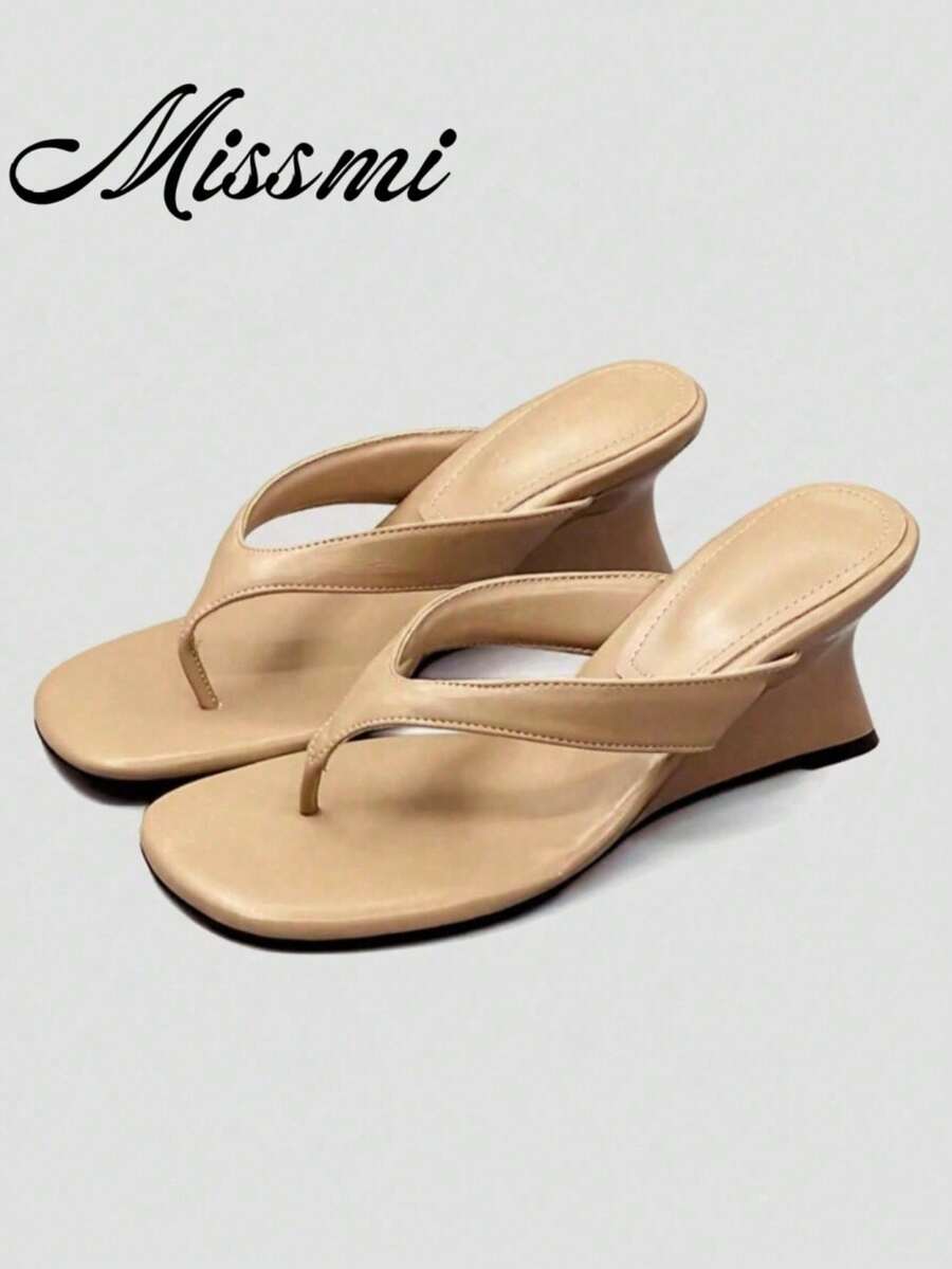Sandal Wedges Ujung Persegi Elegan Prancis Terbaru 2026, Sandal Jepit Hak Tinggi Perak untuk Musim Panas, Sandal Jepit