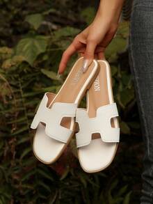 Dép sandal nữ quai chữ H đế bệt, mũi vuông, kiểu slide casual, màu trơn phong cách Bohemian, phụ kiện thiết yếu cho đi biển và du lịch mùa hè - trắng - Xem 2