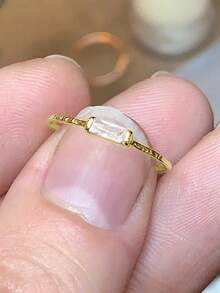 1件優雅立方氧化鋯戒指，女性情人節禮物，婚禮派對戒指飾品 - 金黃色+白色 - 查看 4