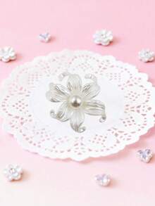 18 Stück niedliche Schuh-Charms, Rosen-Herz-Schleife im luxuriösen Stil, ABS-Harz, DIY-Schuhdekoration, Strand, Alltag, Urlaub - Weiss - Übersicht 6