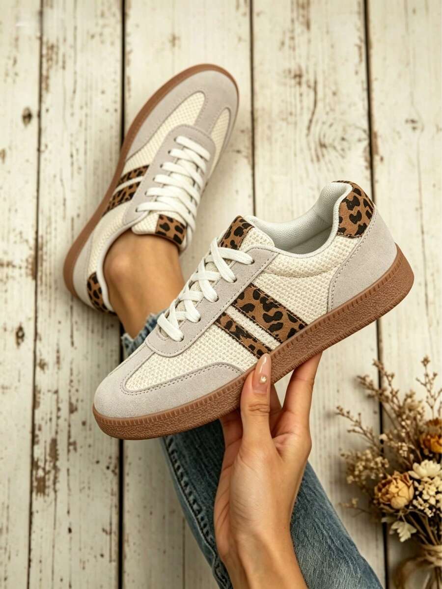 2026 New Retro Suede Sneakers Women, Blue White Casual Lace-Up Trainers, Comfortable Non-Slip Chunky Sole Running Shoes - 米色 - 查看 1