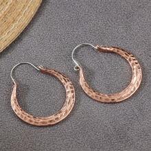 1 Pair Women's Elegant Luxury Hoop Earrings, Vintage Hammered Wavy C-Shaped Earrings, Copper Textured Open Round Earrings, Bohemian Asymmetrical Wavy Earrings, Suitable For Women's Daily Party Wear, Copper Material, Nickel-Free Plated, Suitable For Women's Daily And Banquet Occasions, 1 Pair - Rose Gold - View 5