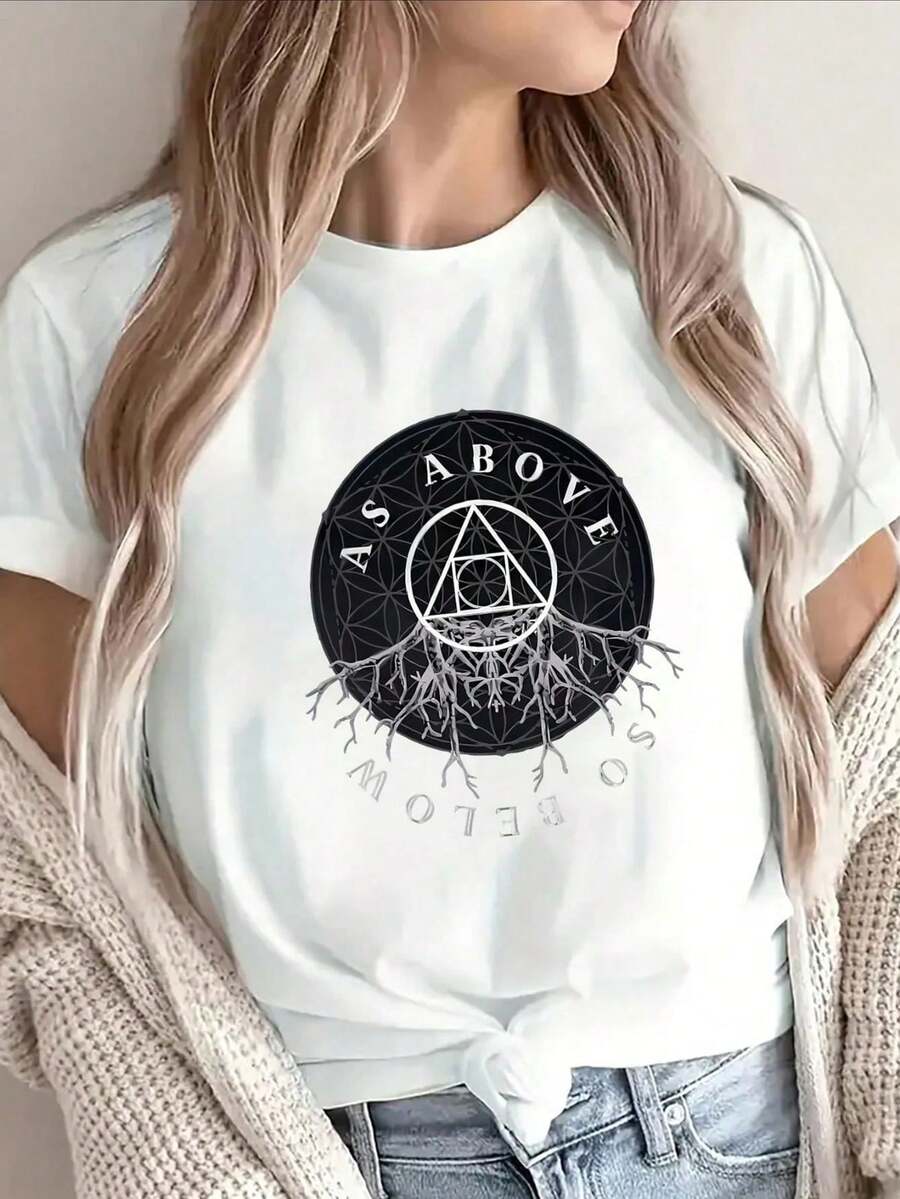 Camiseta negra ligera con diseño de símbolo espiritual blanco, que ofrece un uste cómodo para el uso diario de mujeres de talla grande. Camiseta de manga corta casual con estampado, de cor