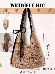 Bolso de hombro de paja con ganchillo hueco color caqui casual con correa de tela plisada negra y decoración de lazo lateral. Textura tejida hueca transpirable y silueta de media luna relajada, creando un ambiente casual de playa, ideal para paseos por la playa, turismo de verano y combinar con atuendos de lino. - Negro - Ver 5