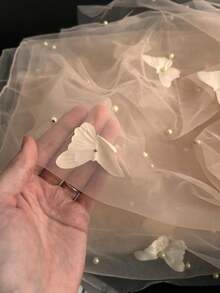 1入珍珠薄紗桌旗 3D蝴蝶 120英吋 10英呎 季節性透視薄紗桌旗 網格蕾絲布料桌旗 用於婚禮、嬰兒派對、節日餐桌裝飾、DIY手工藝 - 香檳色 - 查看 4