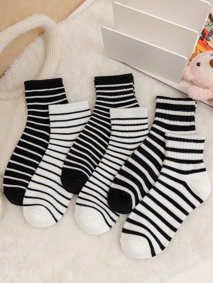 6 Pairs Black And White Versatile Simple Mid-Calf Socks - Black and White - View 1