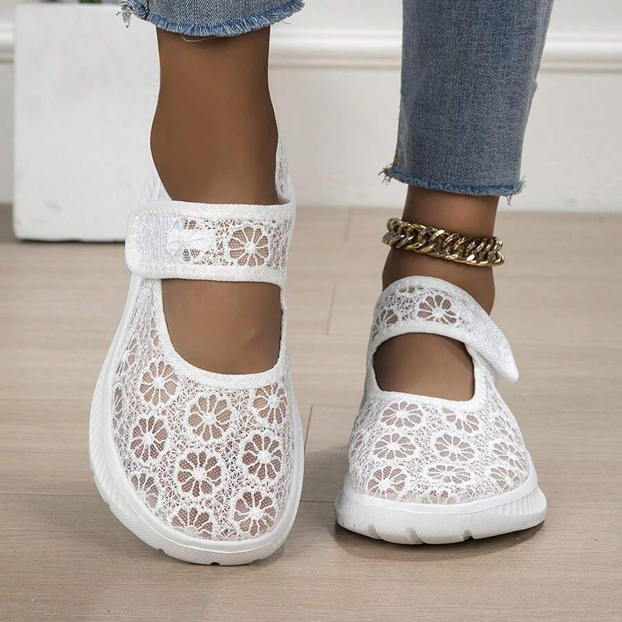 Damen-Sneaker aus weißem Spitzen-Mesh mit Lochmuster, Weite Passform, bequem und atmungsaktiv, vielseitige leichte Freizeitschuhe, weiche Sohle, Low-Top Mesh-Segeltuch-Schuhe, neu für Frühling, Sommer und Herbst - Weiss - Übersicht 1