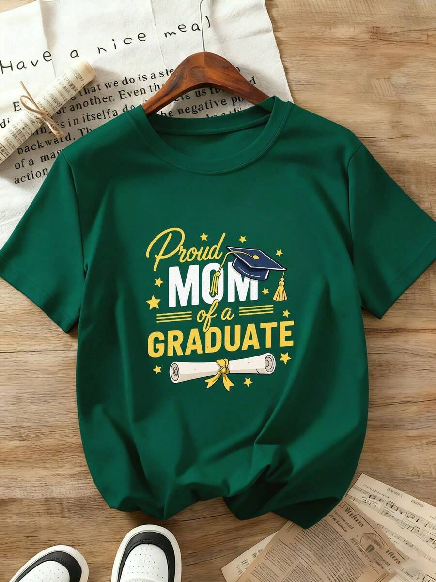 Proud Mom Of A Graduate T-Shirt - 100% Crew Neck Tee, 220G Heavyweight Comfortable Fabric, Casual Unisex Summer Shirt For Graduation Party, Perfect Gift For Proud Parents, Family Celebration - 綠色 - 查看 1
