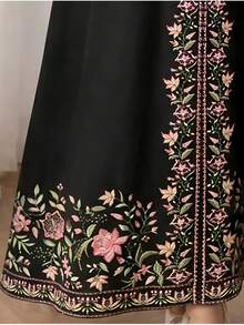 Vestido maxi de manga larga con cuello en V, estampado, holgado y de talla grande, adecuado para todas las estaciones, elegante para la primavera en color negro - Negro - Ver 5