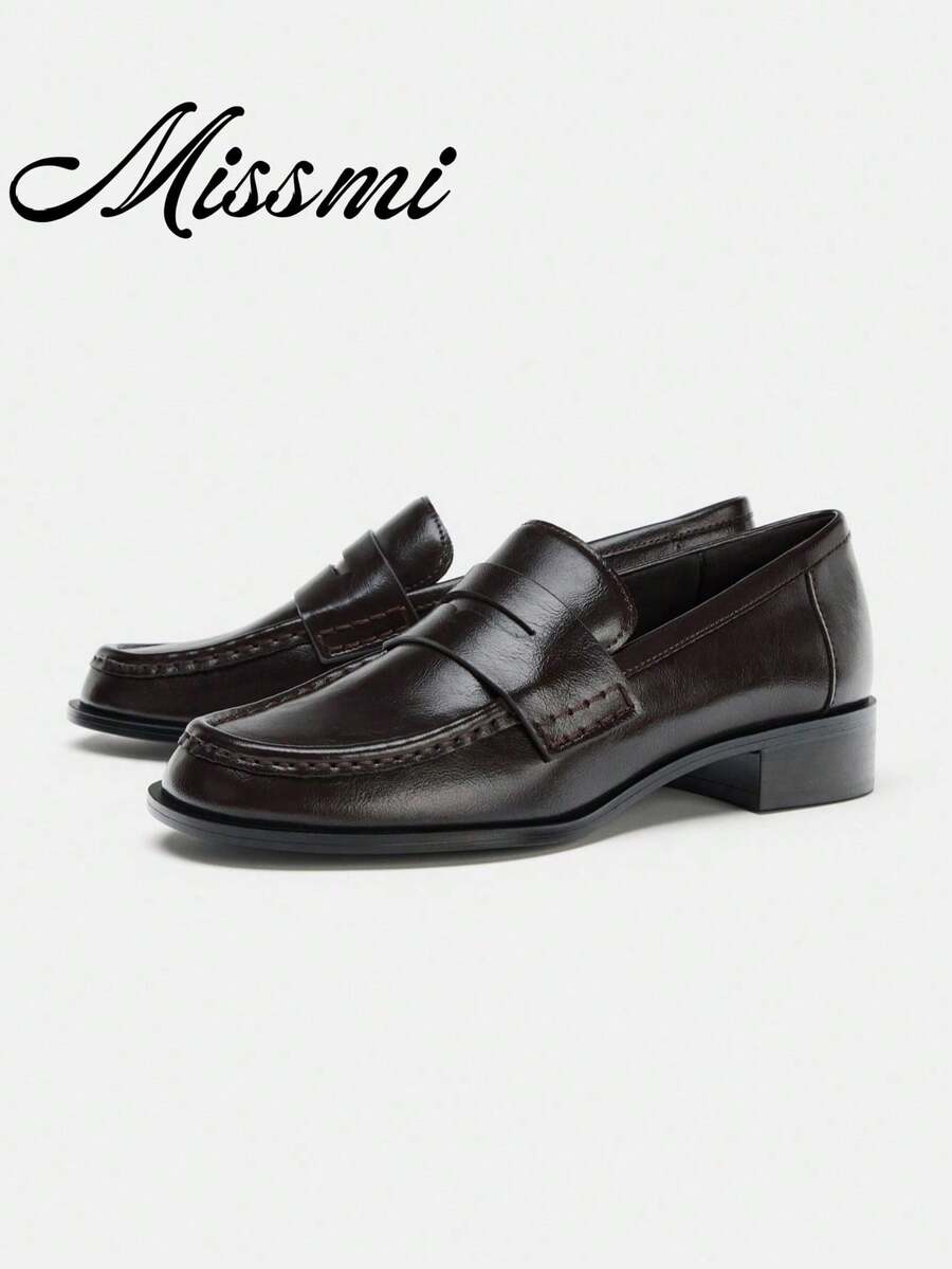 Giày lười Moccasin có túi màu nâu và đen, mũi tròn cho nữ - màu nâu - Xem 1