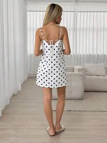 Colección de ropa femenina de moda Vestido Colección de ropa femenina de moda Ropa femenina de moda Vestimenta femenina de moda Moda Mujer  Ves - Blanco y Negro - Ver 5