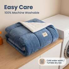 奢華加厚冬季羽絨被 - 超柔軟微纖維填充，純色絎縫被，適合四季使用，可機洗 - 適合臥室、酒店和客房 (不含枕套) 返校季；學校用品，宿舍床上用品 - 藏蓝色 - 查看 3