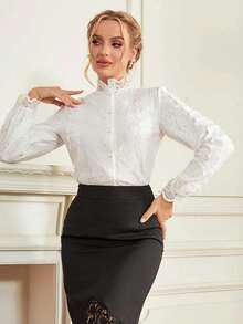 Blusa feminina elegante de manga comprida com detalhes em renda branca para a primavera. - Branco - Ver 6
