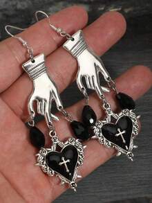 European And American Popular Gothic Thorn Heart Hand-Holding Earrings, Hot Girl Street Style Exaggerated Personalized Earrings - Silver - View 4