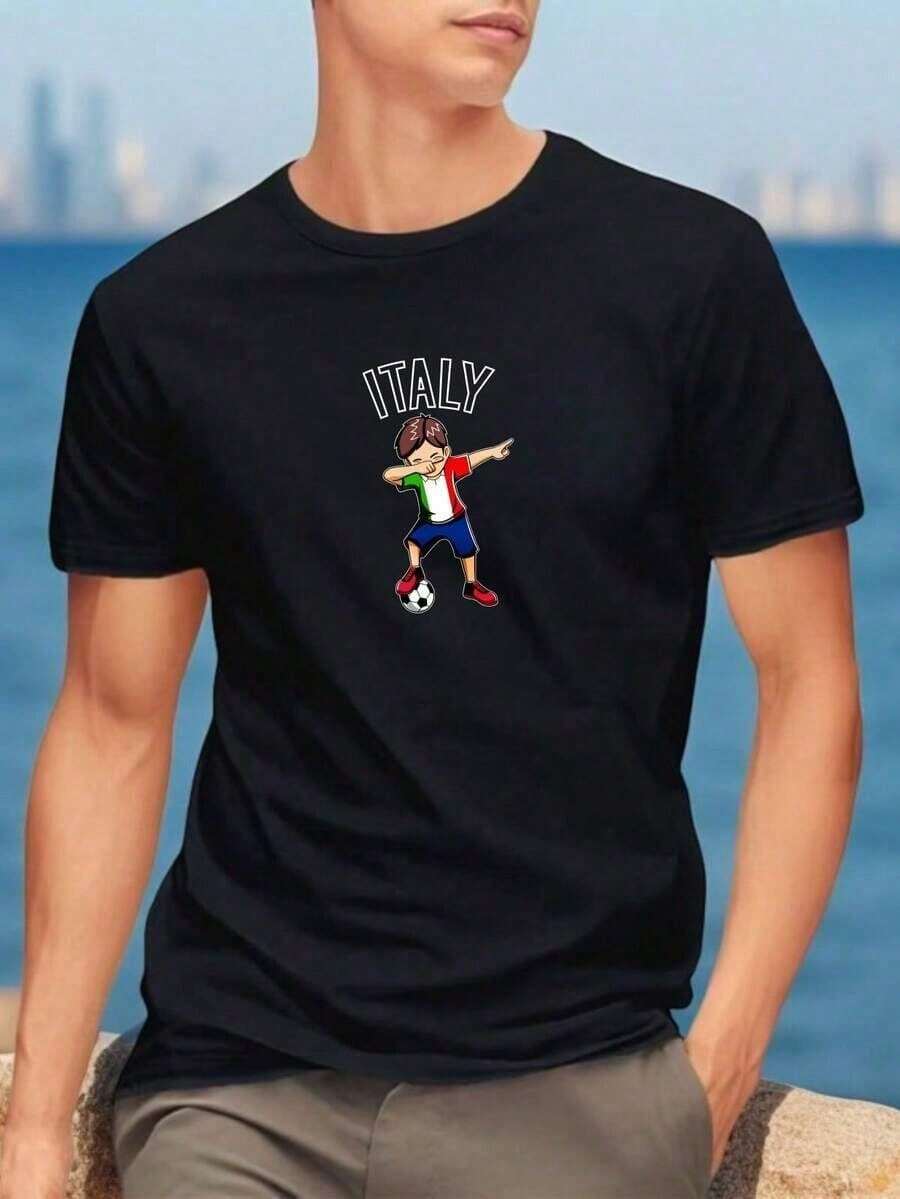 El gráfico muestra a un jugador celebrando con una pose de victoria sobre un balón y la palabra ITALY en la parte superior simbolizando pasión y orgullo futbolístico nacional en la Copa Mund - Blanco - Ver 1