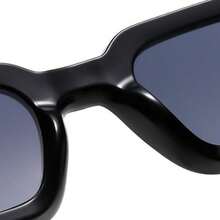 Unisex Retro Thick-Rimmed Small Square Frame Glasses, Available In Single Pair Or 3-Color Set, Glossy Black Thick Frame With Multi-Color Translucent Lenses, American Street Style Daily Outfit Accessory - 黑框藍片 - 查看 5