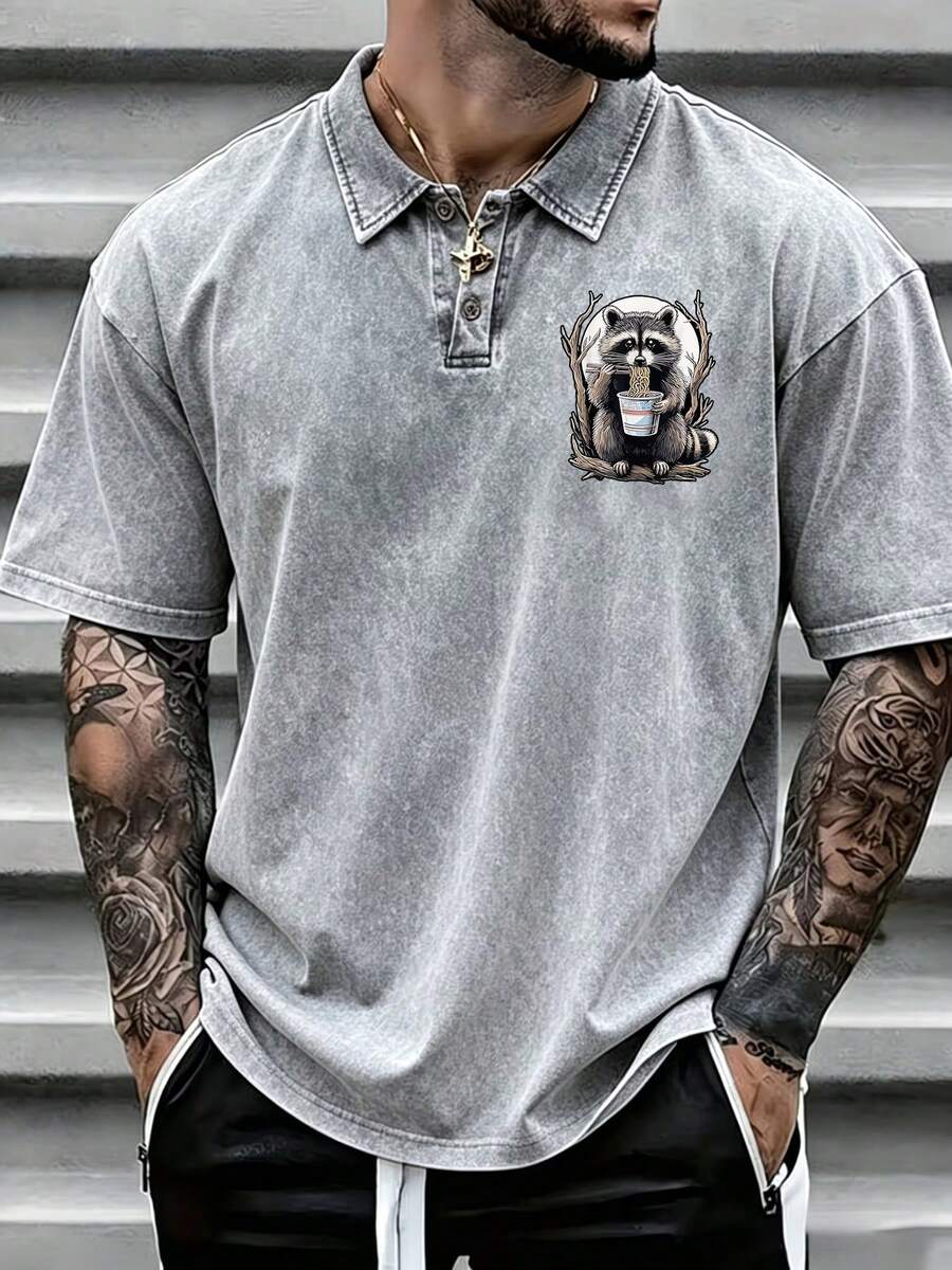 Men's Vintage Washed Raccoon Eating Noodle Moon Branch Art Left Chest Print Casual Polo Tee - 灰色 - 查看 1
