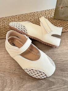 1 Pasang Sandal Mary Jane Flat Anak Perempuan Model 2026 dengan Motif Leci Berlubang dan Jala, Bahan PU, Ujung Bulat dan Tertutup, Cocok untuk Sehari-hari, Sekolah, dan Pesta - Krem - View 5