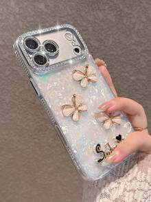 高級水鑽白色愛心蝴蝶手機殼 + 珍珠腕帶，適用於 iPhone 18 Pro Max/18 Pro/18/17 Pro Max/17 Pro/17/16 Pro Max/16/16 Pro/16 Plus/15/15 Pro Max/15 Pro/15 Plus/11/12/13/14 Pro Max/12 Pro/12 Pro Max/13 Pro/13 Pro Max/14 Pro/14 Pro Max/14 Plus，壓克力材質硬殼全包防摔創意款 - 白色+寶石蝴蝶 - 查看 3