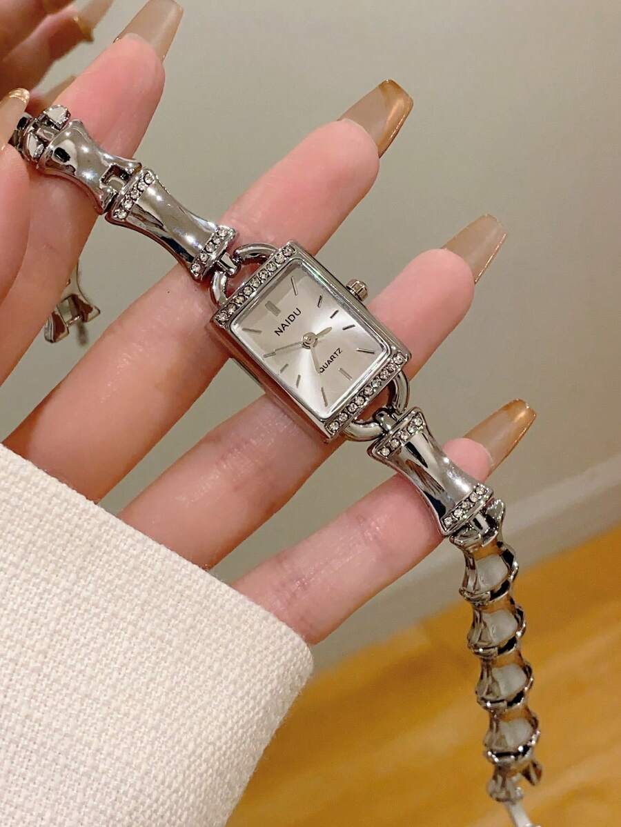 1件金色方形手鍊石英女錶,精緻小巧時尚,適合日常配戴,生日/畢業禮物,休閒風格 - 銀色 - 查看 1