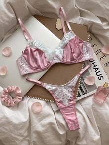Women's Satin Lace Lingerie Set, Underwire Bra And Thong, Sweet Floral Eyelash Lace Lingerie - Pink - View 4