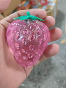 草莓捏捏樂玩具，逼真慢回彈泡棉擠壓球，柔軟仿真水果桌面裝飾，可愛日系創意禮物送朋友同事 - Red - 查看 18