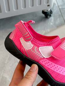 1 Pair Spring/Autumn Kids Outdoor Anti-Slip Water Shoes, Girls Mesh Quick-Dry Breathable Sports Shoes, Soft Comfortable Beach Shoes For Travel - Red Violet - View 2