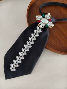 Accesorio de camisa de lujo estilo corte con perlas cruzadas, gemas de colores y strass negro sin corbata - Cruz de perlas con diamantes de imitación - Ver 4