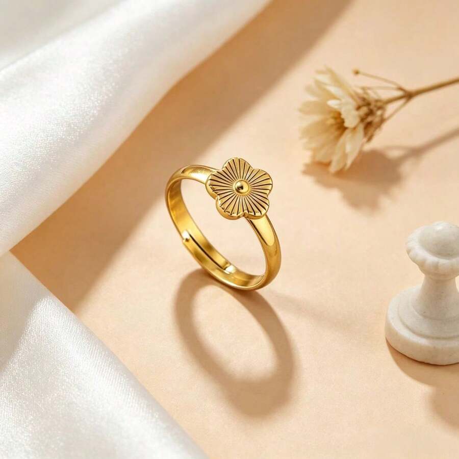 18K Gold Plated Five-Leaf Clover Adjustable Open Ring For Women, Minimalist Radiating Texture Lucky Clover Design Ring, Fashionable Personalized Ring Gift - Gold - View 1