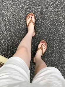 女款坡跟夾腳涼鞋 2026夏季新款戶外穿著 女鞋 夾腳涼鞋 坡跟厚底 戶外度假必備 - 棕色 - 查看 3