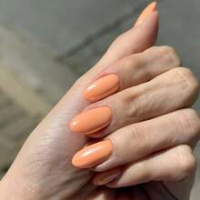 COSMI MILANO Made In The UK. One 8ml Gel Polish. Hydrating And Nourishing Nail Treatment. Professional Salon-Quality Glossy Finish With A Glossy Glass Effect And Natural Clear Gel. Long-Lasting And Quick-Drying For Elegant And Professional Care. Colors Suitable For Spring And Summer. - ROSA SALMONE 245 - 查看 3