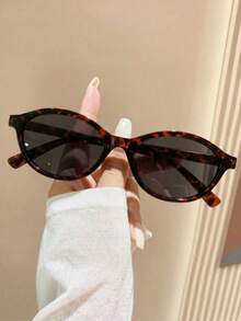 A Universal Leopard Print Pattern Rectangular Oval Small Frame For Both Women And Men. Suitable For Outings, Travels - Multicolor - View 2