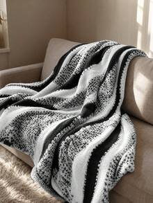 1pc Taffeta Striped Pattern Blanket, Warm, Soft And Comfortable Throw Blanket For Home Dehttps://Img.Ltwebstatic.Com/V4/J/Spmp/2026/06/04/13/1780cor, Suitable For Bed, Sofa, Office, Room, Dorm, Machine Washable, Suitable For Spring, Summer And Autumn - Black - View 5