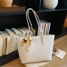 1件黑色與金色金屬扣圍巾托特包，奢華高端，Ins熱門風格，通勤優雅，小眾設計，百搭時尚，質感精緻，適合辦公室通勤、商務會議、購物商場、與朋友下午茶、晚宴、週末出遊、咖啡廳探訪、婚禮穿搭，都市洗鍊女性，肩背托特包，精細PU皮革，金屬扣，對比色圍巾，對比縫線 - 白色 - 查看 6