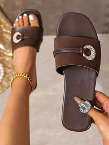 Women's Fashion Quilted PU Leather Pure Metal Slip-On Sandals Round Toe Beach Spring/Summer New Plus Size Coffee Brown Flat Slides - Coffee Brown - View 1
